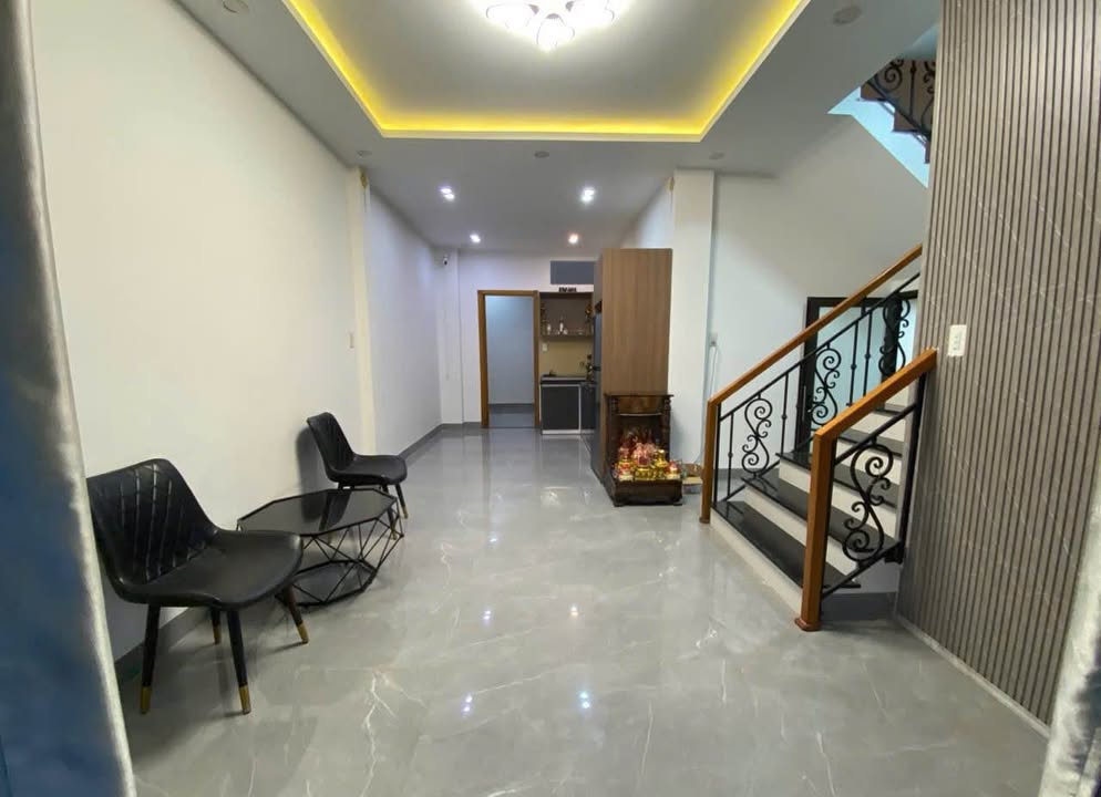 Nhà 2 tầng Kiệt 393 Bùi Thị Xuân - 53m² giá chỉ 2.1 tỷ - Sẵn sàng vào ở!