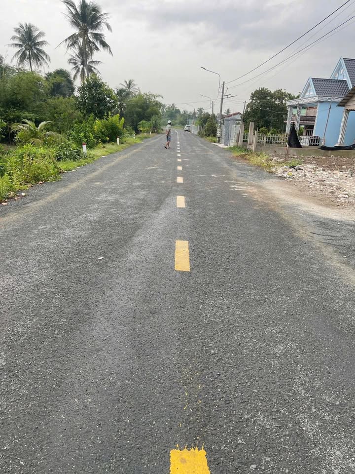 Đất nền Farm 2000m² Kênh Sáng A, Bình Chánh chỉ 1.1 tỷ - Đường thông, giá tốt!