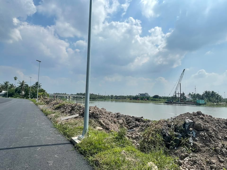 Đất nền mặt tiền bờ kè Sông Ba Si 115m² giá 7xx triệu - Cơ hội đầu tư hấp dẫn!