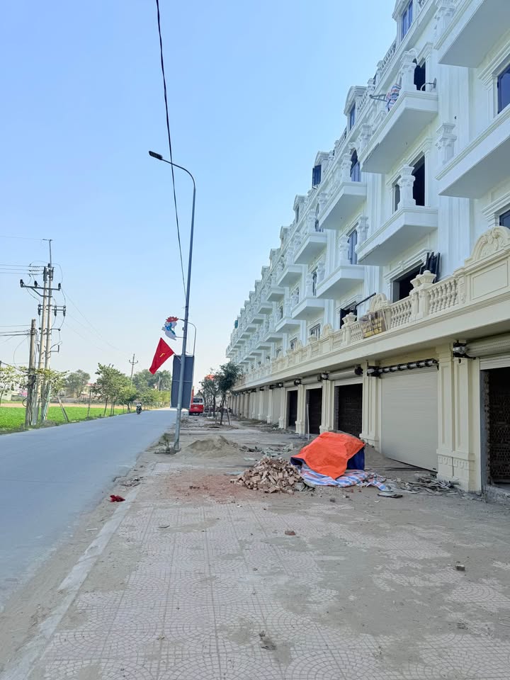 Đất nền Trạm Lộ Bắc Ninh 90m² - Xây thô sẵn 4 trụ cầu thang máy