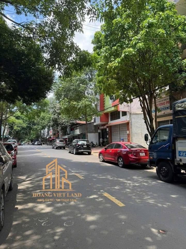 Nhà mặt tiền Trần Phú, Buôn Ma Thuột 133m² giá 15 tỷ - Khu kinh doanh sầm uất!