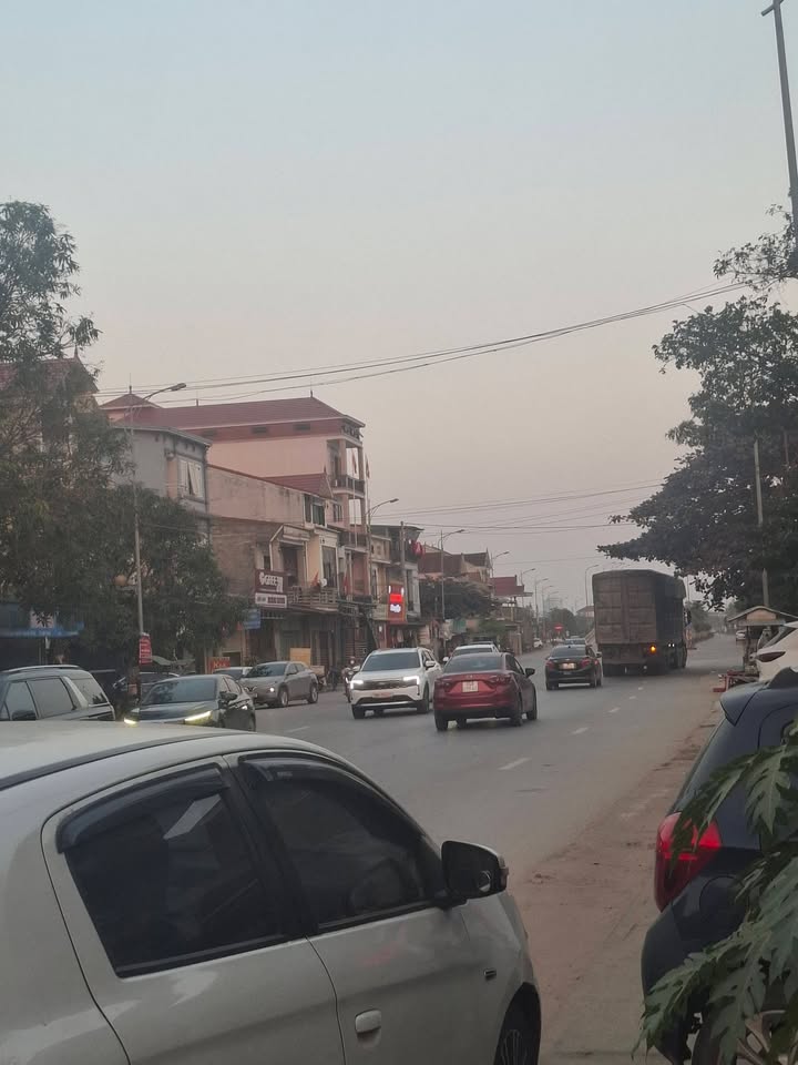 Nhà mặt đường Vũ Quang, 150m² giá 7 tỷ - Kinh doanh đắc địa gần chợ!