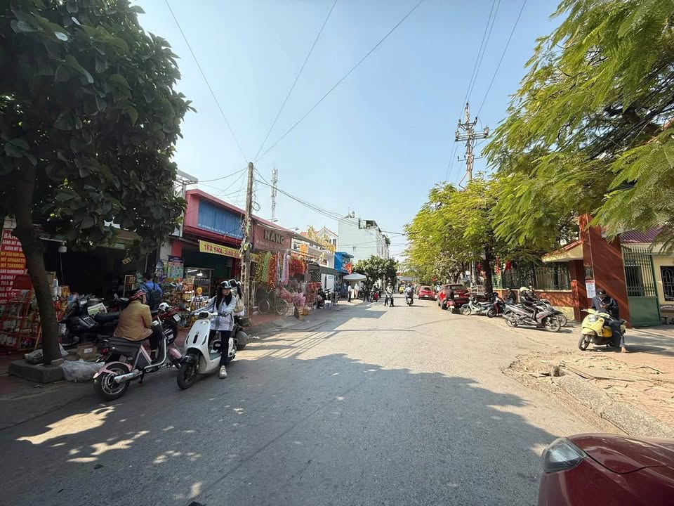 Nhà mặt đường Lực Hành Đằng Lâm 82m² giá 2.65 tỷ - Kinh doanh sầm uất!