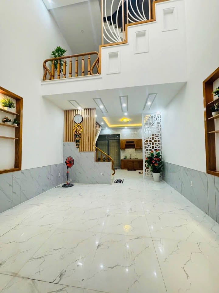 Nhà phố Vũng Tàu 55m² giá 7.65 tỷ - Hẻm ô tô vào gần, chính chủ bán!