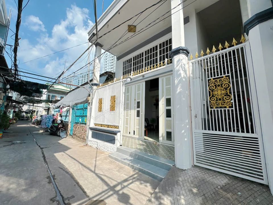 Nhà hẻm xe hơi KDC Him Lam 66m² giá 5 tỷ - Sổ hồng chính chủ, 3PN