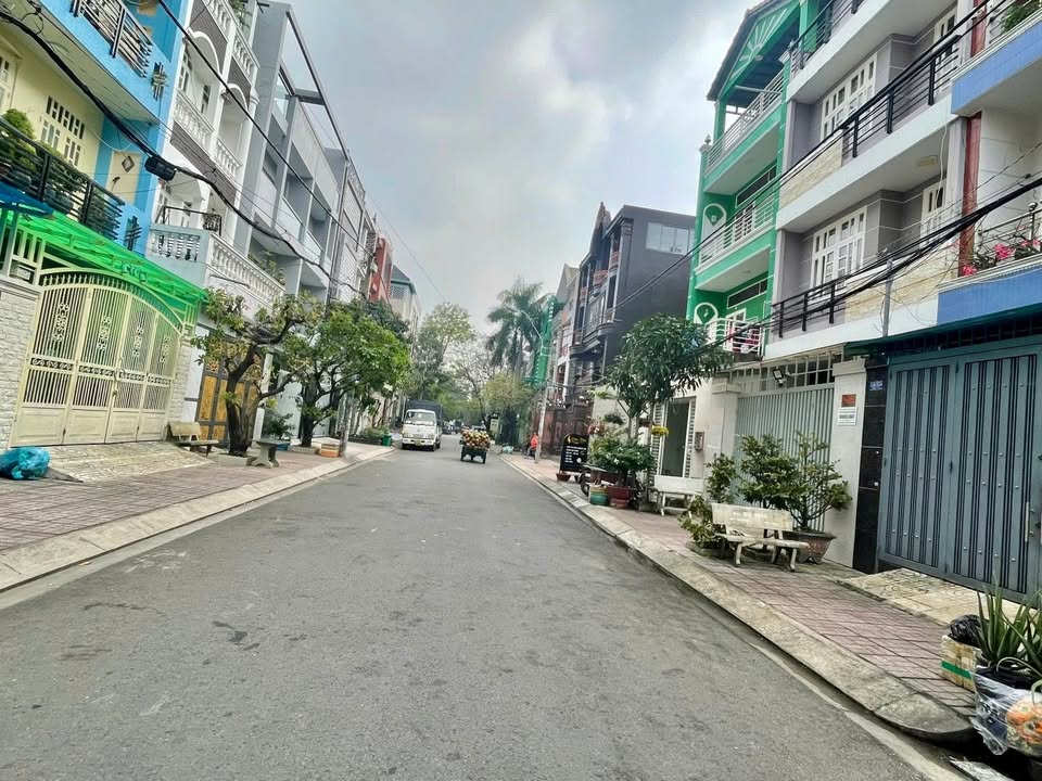 Căn hộ 4 tầng Quận Tân Phú 80m² giá 11.8 tỷ - Đầu tư sinh lời ổn định!