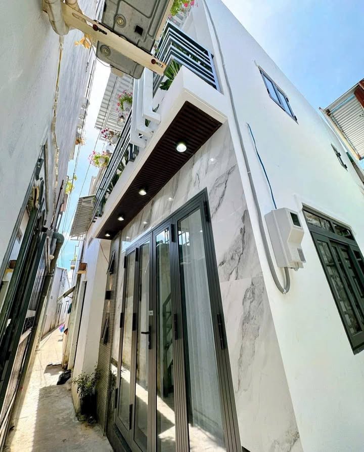 Nhà đẹp góc 2 mặt tiền tại Cần Thơ, giá 1.2 tỷ - Sẵn sàng vào ở!