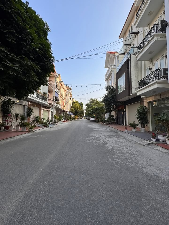 Nhà 4 tầng mặt đường Bến Láng, Hải An, 60m² - Sổ đỏ chính chủ, giá chỉ 7.98 tỷ!