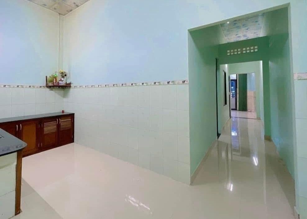 Bán nhà hẻm Nguyễn Bỉnh Khiêm, Quảng Ngãi, 85m², Giá 1.6 tỷ - Vị trí thuận lợi, không gian sống lý tưởng!