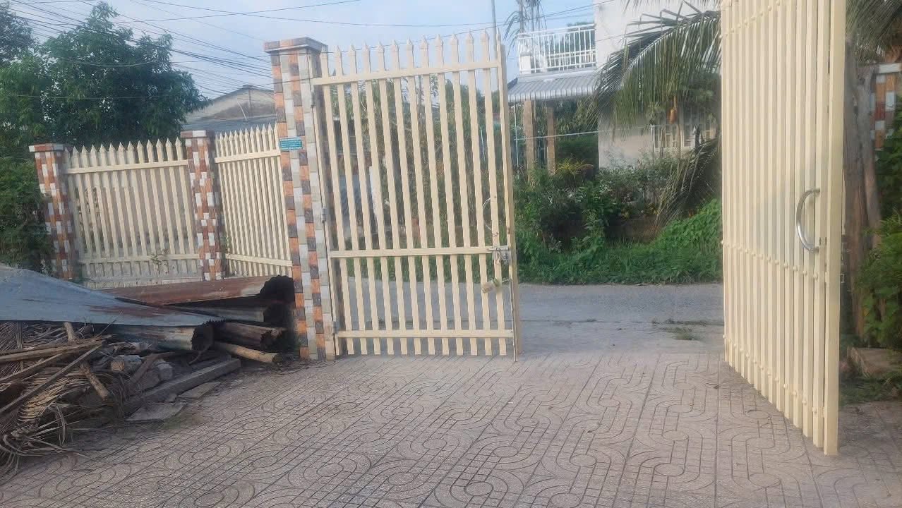 Nhà nguyên căn cho thuê tại Xã Tân Bình, Châu Thành, Đồng Tháp 300m² - Tiện nghi đầy đủ, giá chỉ 3 triệu!