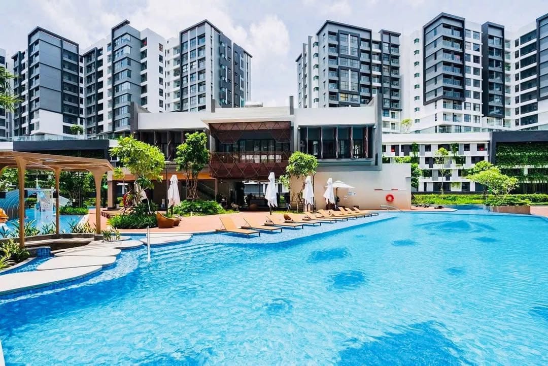 Căn hộ Diamond Brilliant - Celadon City 96m² giá 15 triệu - Gần Aeon Mall!