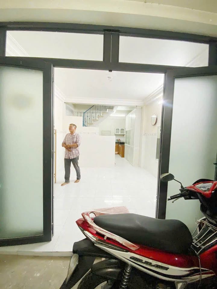 Nhà nguyên căn hẻm Bagac, Bình Quới, 40m² giá 9 triệu - Phù hợp cho gia đình và nhóm bạn!