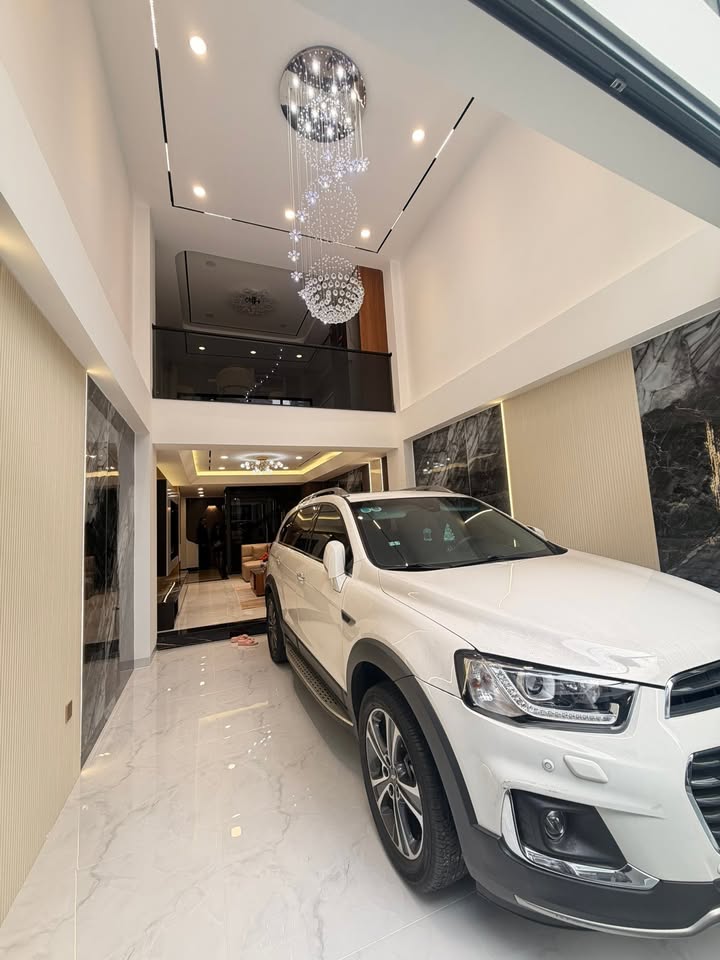 Nhà phố Cách Mạng Tháng 8, Quận 10, Diện tích 60m² giá 16.9 tỷ - Thiết kế hiện đại, vào ở ngay!