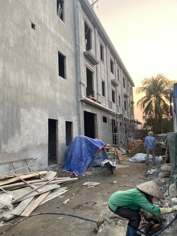 Nhà 3 tầng khu đấu giá Đẩu Sơn 42m² giá 2.25 tỷ - Ô tô vào tận cửa