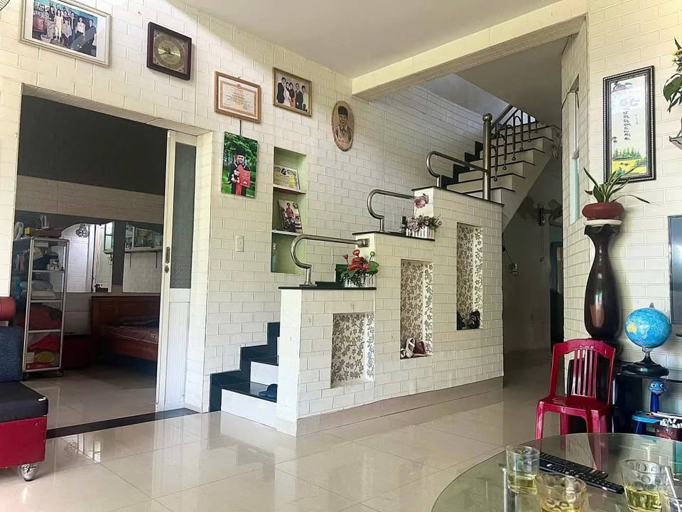 Nhà mặt tiền hẻm Nguyễn Văn Cừ, 175m² giá 8 tỷ - Kinh doanh đắc địa!