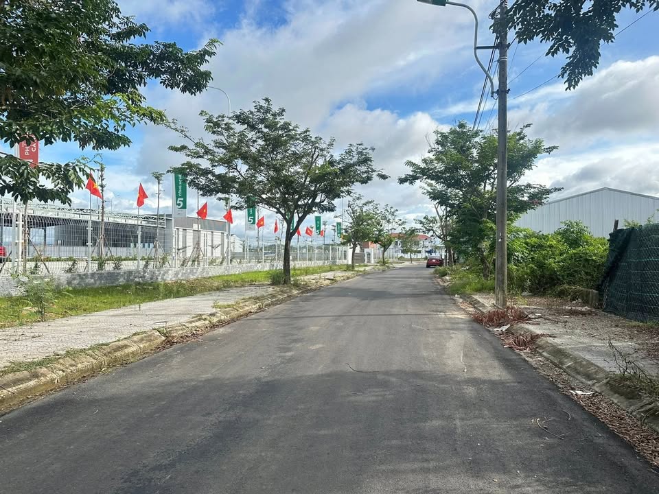 Đất biệt thự Lưu Nhân Chú Huế 330m² giá 8 tỷ - Pháp lý rõ ràng, đầu tư sinh lời!