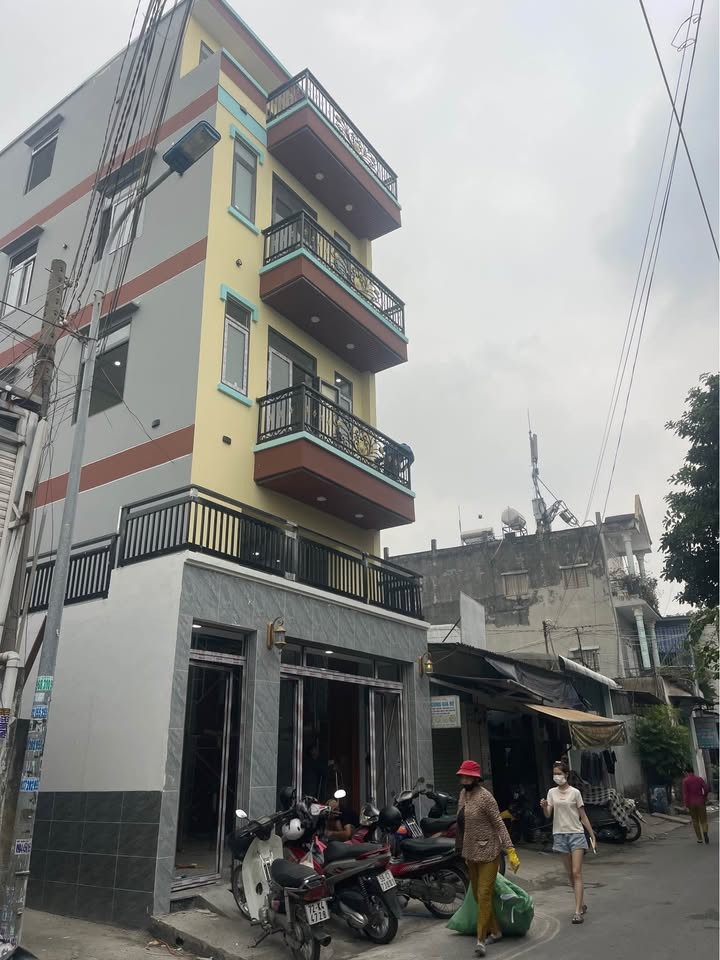 Nhà 4 tầng mặt tiền đường Bình Hoà 73m² giá 7.65 tỷ - Kinh doanh sầm uất gần chợ đầu mối Thủ Đức!