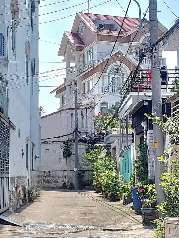 Nhà 2 tầng Hẻm xe hơi Nguyễn Duy Trinh, Quận 9, 85m² giá 5.4 tỷ - Nhà mới, ở ngay!