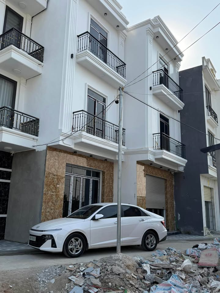 Nhà 3 tầng Hưng Đạo Hải Phòng 43,6m² giá 2,1 tỷ - Thiết kế hiện đại, ô tô đỗ ngay!