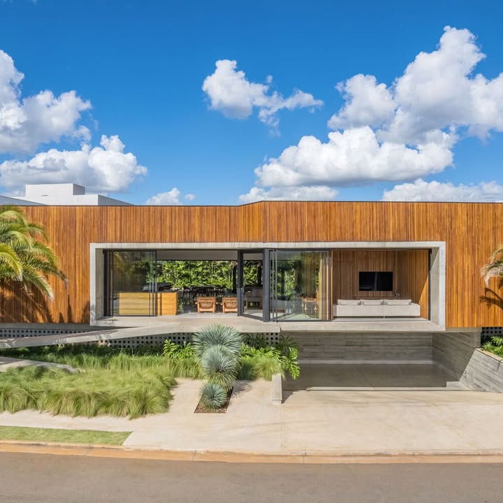 Nhà hẻm xe hơi Huỳnh Tấn Phát, Phú Xuân, Nhà Bè 18m² giá 1.65 tỷ - Sổ hồng chính chủ!