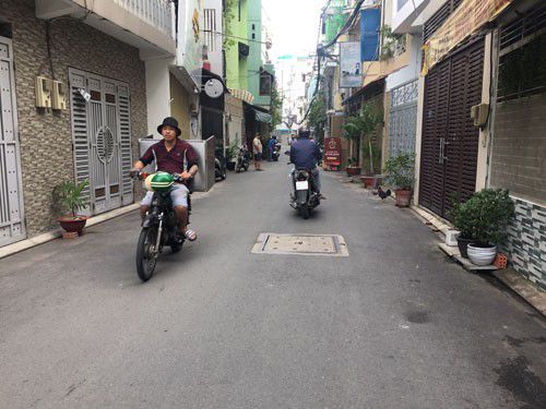 Nhà phố Lạc Long Quân Quận 10 79m² giá 9.4 tỷ - Sổ hồng hoàn công đầy đủ!