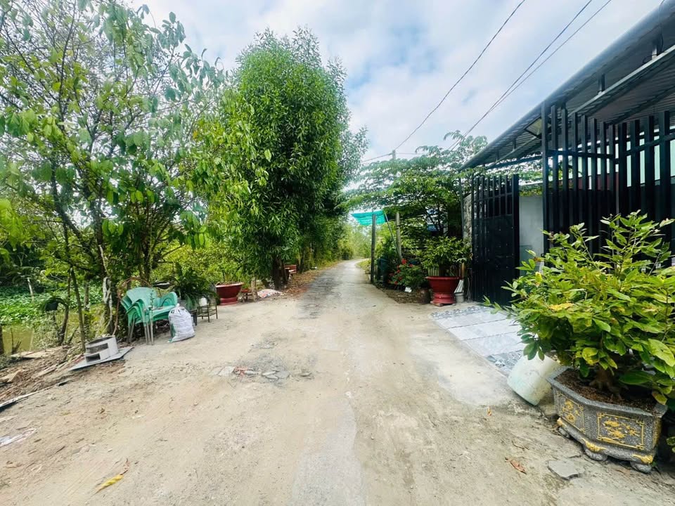 Nhà Có Gác Lửng Đường Ôtô Tại Phường Tân Hạnh, Vĩnh Long 85.7m² - Không Gian Thoáng Mát Gần Sông