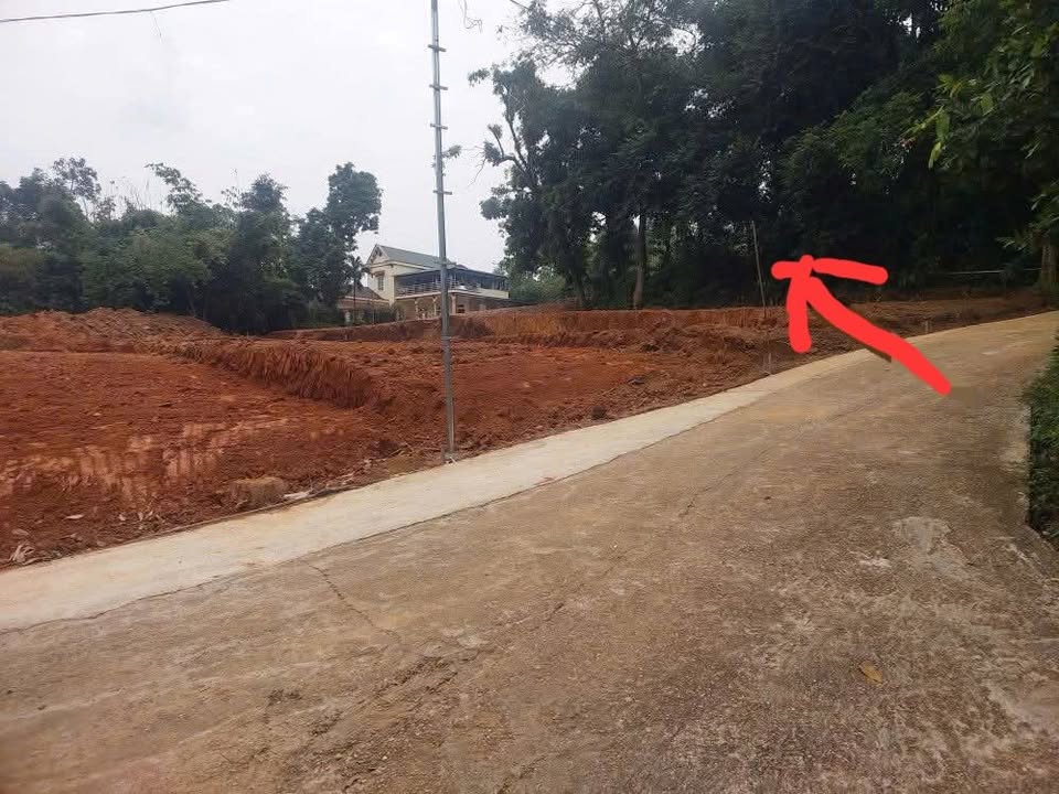 Đất nền Khu 6 xã Phù Ninh 208m² giá 5xx triệu - Sổ đỏ chính chủ, view hồ mát mẻ!