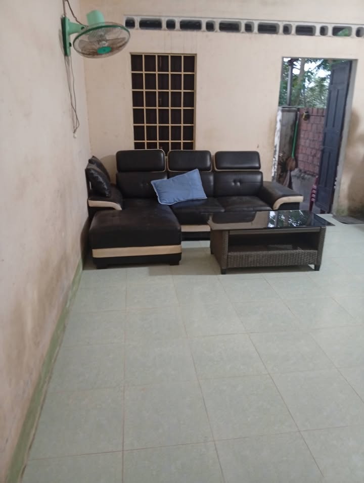 Nhà nguyên căn cho thuê tại Hà Thanh, Quy Nhơn 60m² - Giá chỉ 1.8 triệu/tháng!