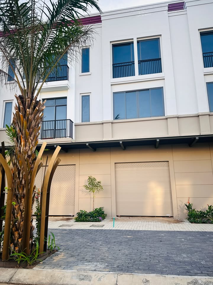 Nhà mới Tây Sông Hậu, Long Xuyên 90m² giá 4.7 tỷ - Sẵn sàng vào ở ngay!