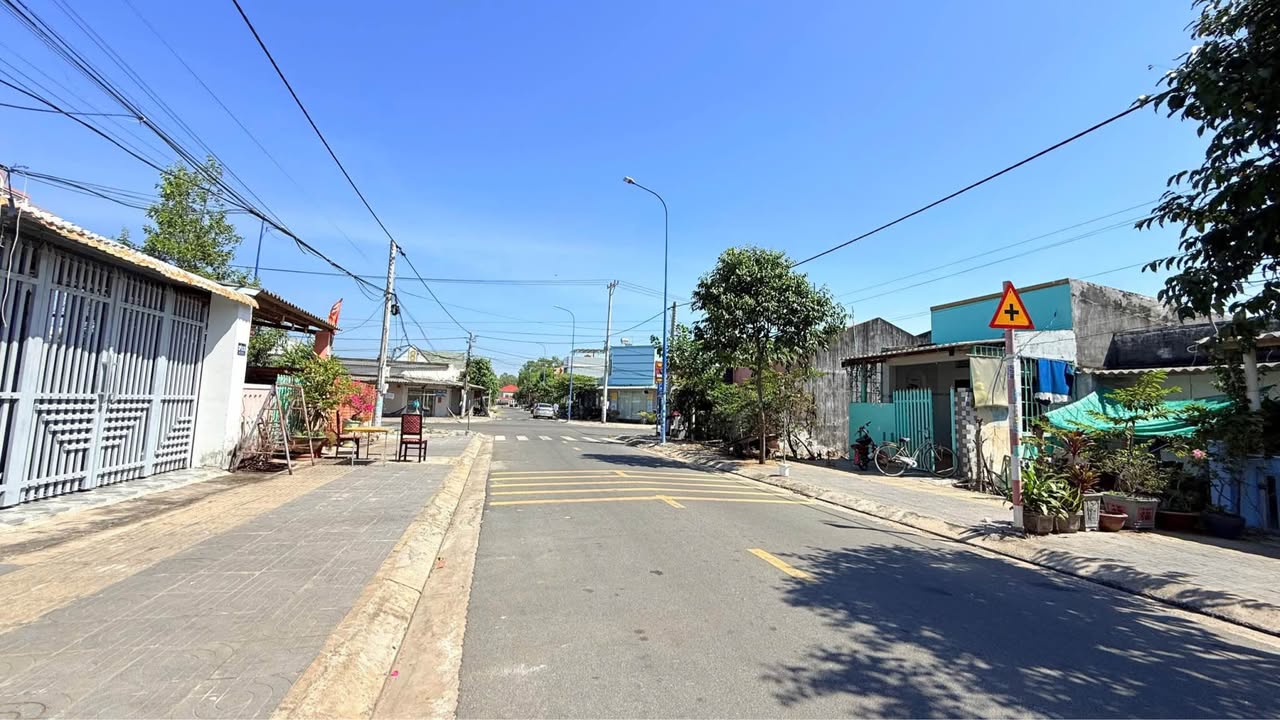 Đất Tái Định Cư Phước Hải 81m² giá 2.85 tỷ - Gần bãi tắm và chợ hải sản!