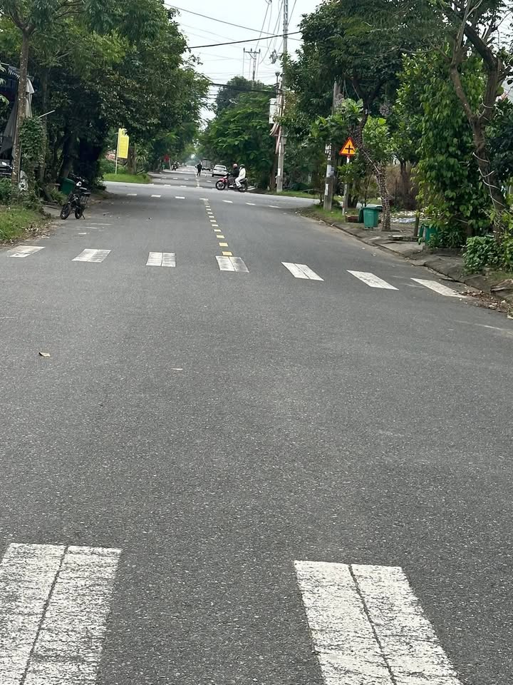 Đất nền Phường Hòa Xuân, Quận Cẩm Lệ 100m² giá 4.95 tỷ - Cơ hội đầu tư tuyệt vời!