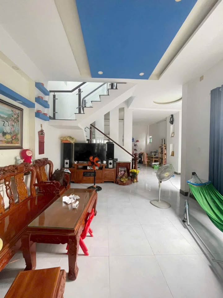 Nhà riêng Kp4 Trảng Dài 180m² giá 2.599 tỷ - Sổ riêng, thương lượng