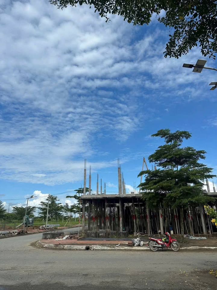 Nhà phố 2 tầng khu dân cư Minh Châu, 100.8m² giá 2.9 tỷ - Đầu tư thông minh!