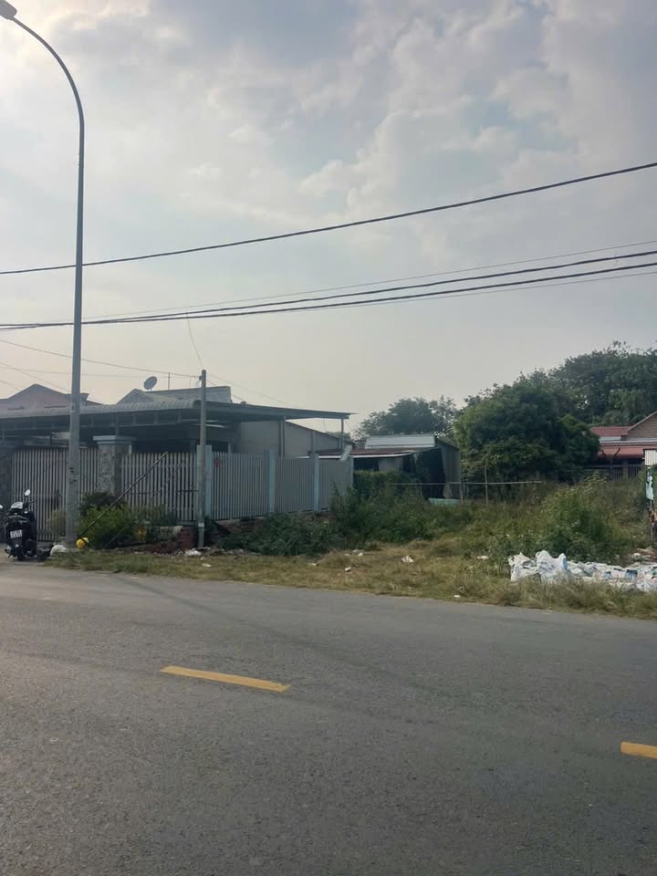 Đất thổ cư 2 mặt tiền đường Cây Bài, Củ Chi, 300m² giá 9.5 tỷ - Đầu tư sinh lời ngay!