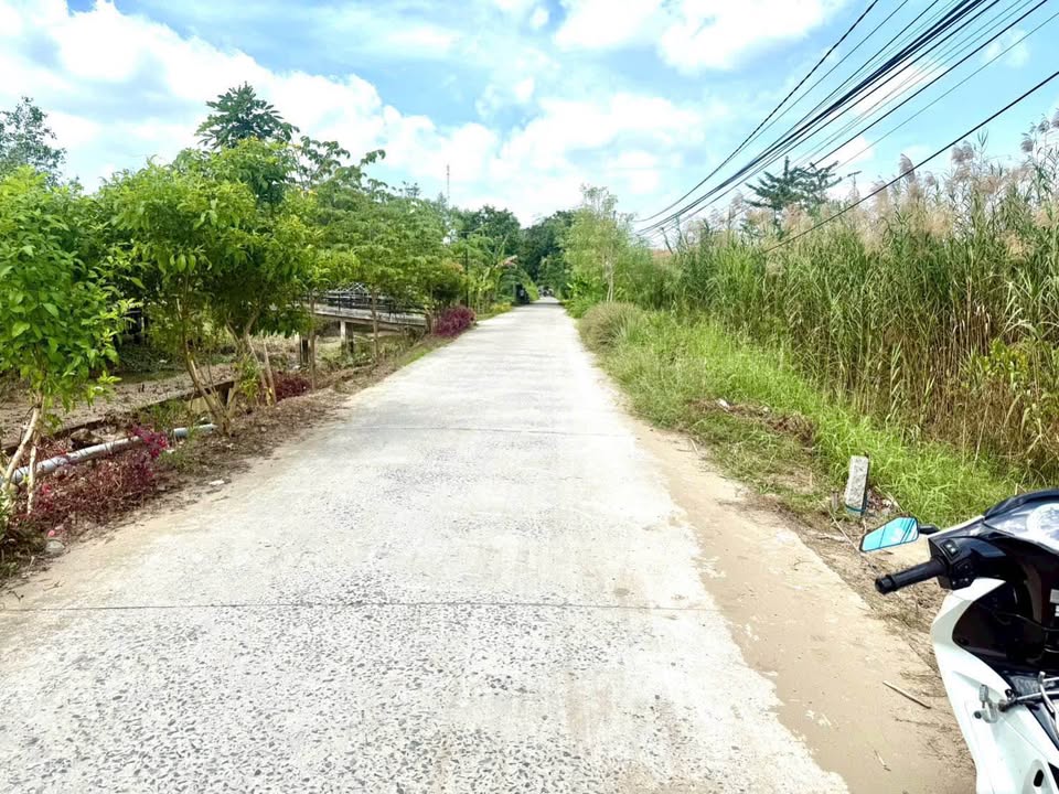 Đất nền thổ cư Hóc Môn 130m² giá 1 tỷ - Vị trí đắc địa gần khu nội trú!