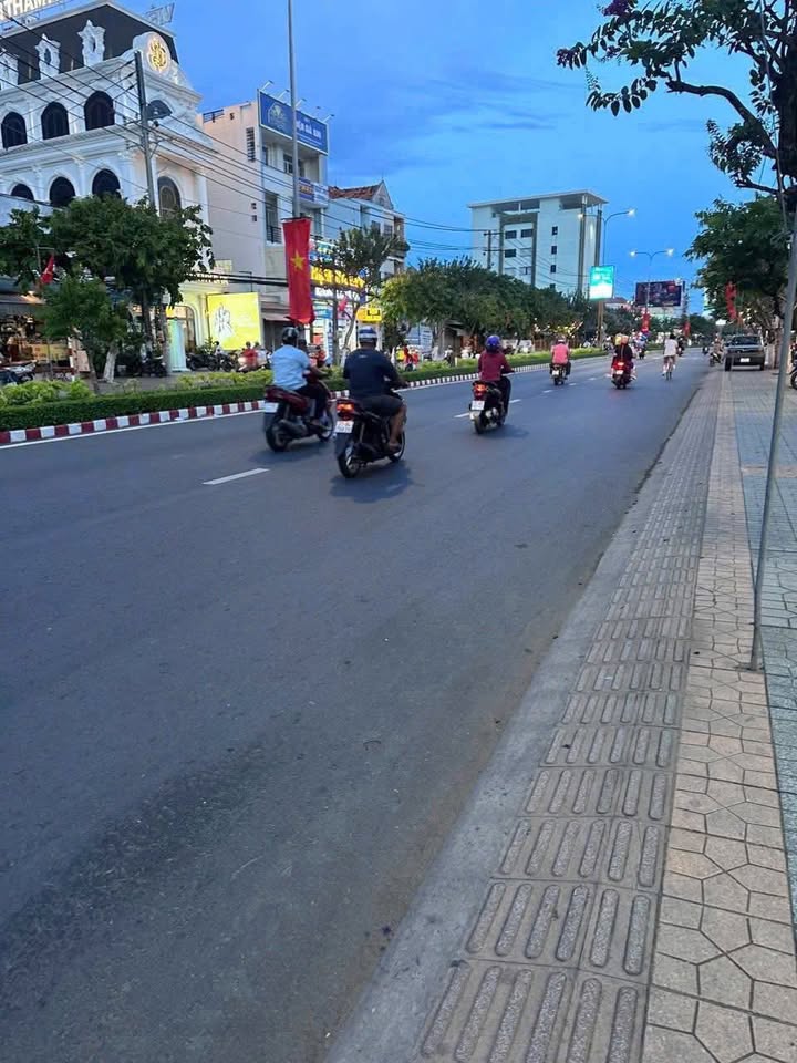 Nhà phố 50m² khu phố 3, Phú Tân, Bến Tre chỉ 680 triệu - Cơ hội sở hữu nhanh!