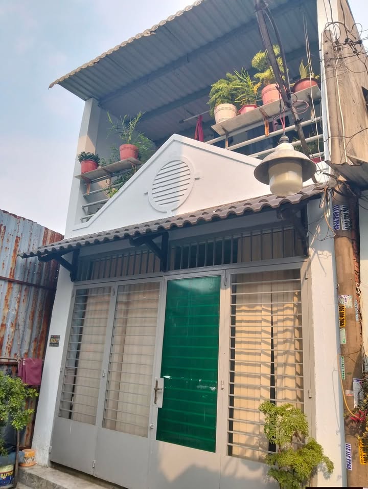 Nhà riêng tại Bình Chánh 40m² giá 1 tỷ - Chủ kẹt tiền cần bán gấp!