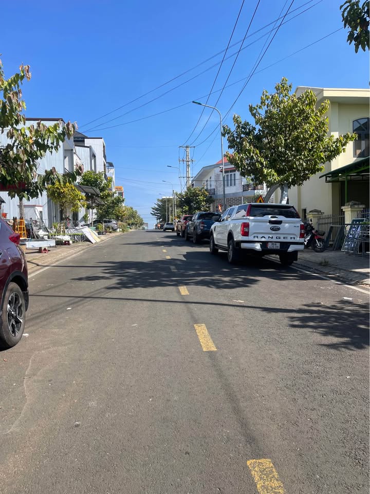 Đất Hẻm Hà Giang Bảo Lộc 85m² giá 4.5 tỷ - Cơ hội đầu tư kinh doanh tuyệt vời!