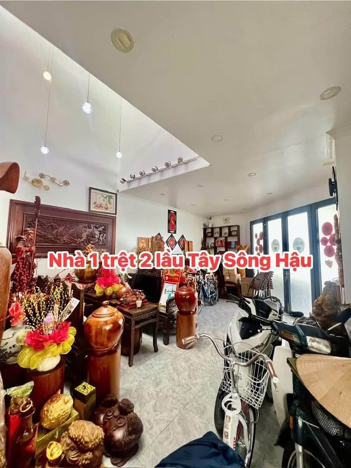 Nhà góc 1 trệt 2 lầu tại Tây Sông Hậu 109m² giá 7.x tỷ - Kết cấu kiên cố, thuận tiện kinh doanh