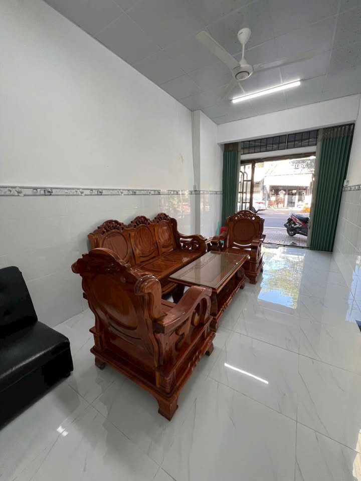 Nhà mặt tiền đường 27/4, Phường Bà Rịa, 45m² giá 3 tỷ - Cơ hội kinh doanh tuyệt vời!
