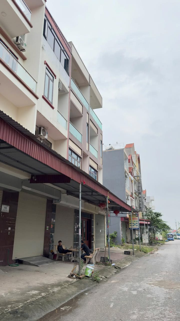 FrontHouse Hồng Thái, Việt Yên 72m² giá 3.5 tỷ - Kinh doanh thuận lợi!