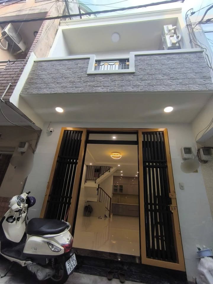 Nhà đẹp Hẻm ô tô Đường Hòa Bình Tân Phú 36m² giá 5.2 tỷ - Sẵn sàng vào ở ngay!