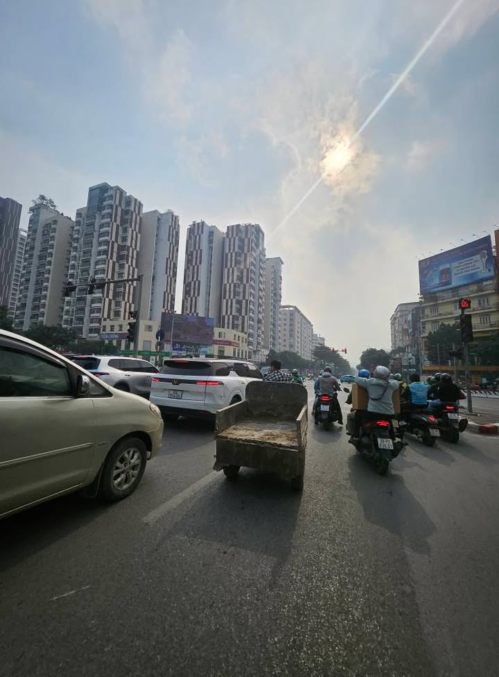 FrontHouse Tòa Văn Phòng Trung Kính Cầu Giấy 45m² giá 22.8 tỷ - Lô góc tiềm năng kinh doanh!