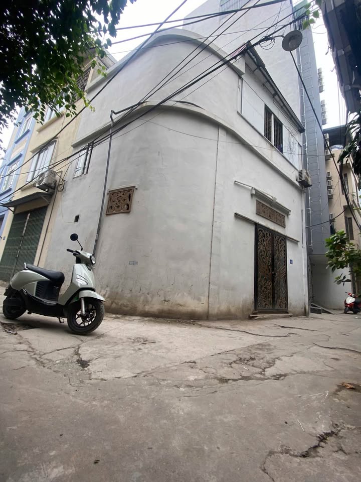 Đất Phú Diễn 33m² giá 6.x tỷ - Ô tô đỗ cổng, căn góc đẹp!