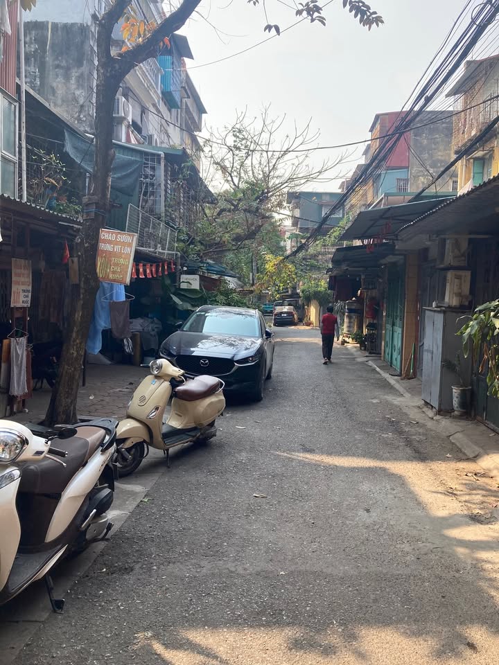 Căn hộ tập thể tầng 2 tại Khu ĐH Bách Khoa, 70m² giá 4.5 tỷ - Sổ đỏ chính chủ!