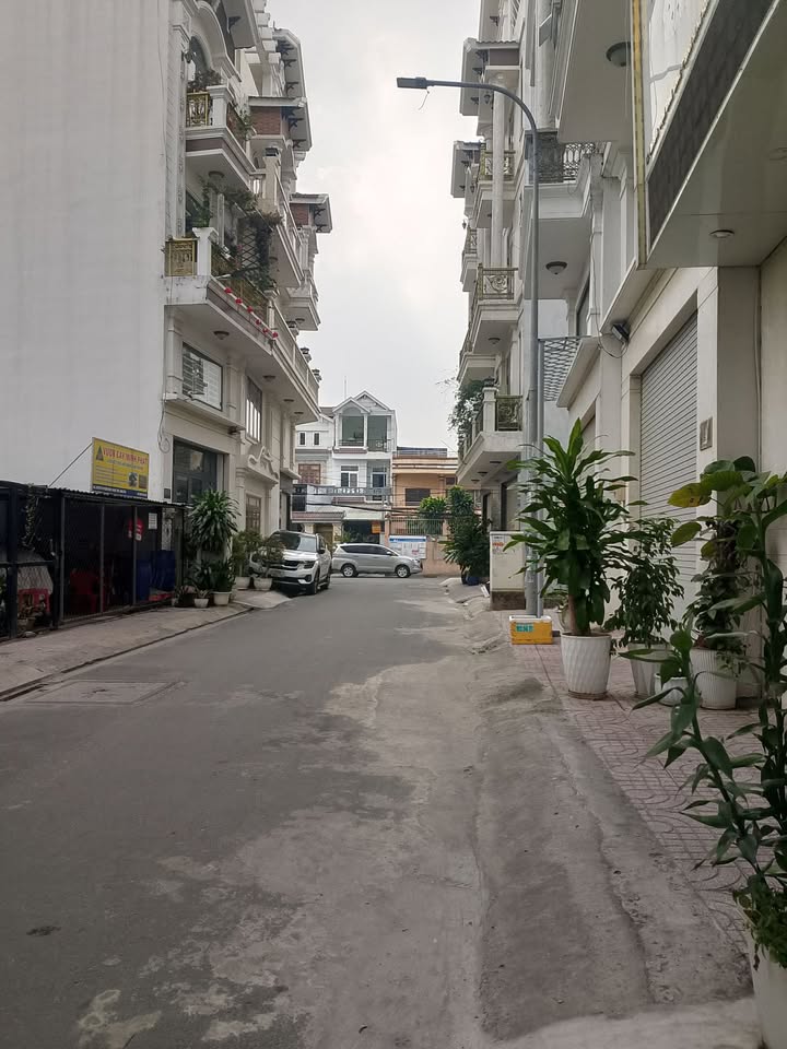 Nhà phố Lê Trọng Tấn, Bình Tân 72m² giá 5.3 tỷ - Nhà thật, giá thật!