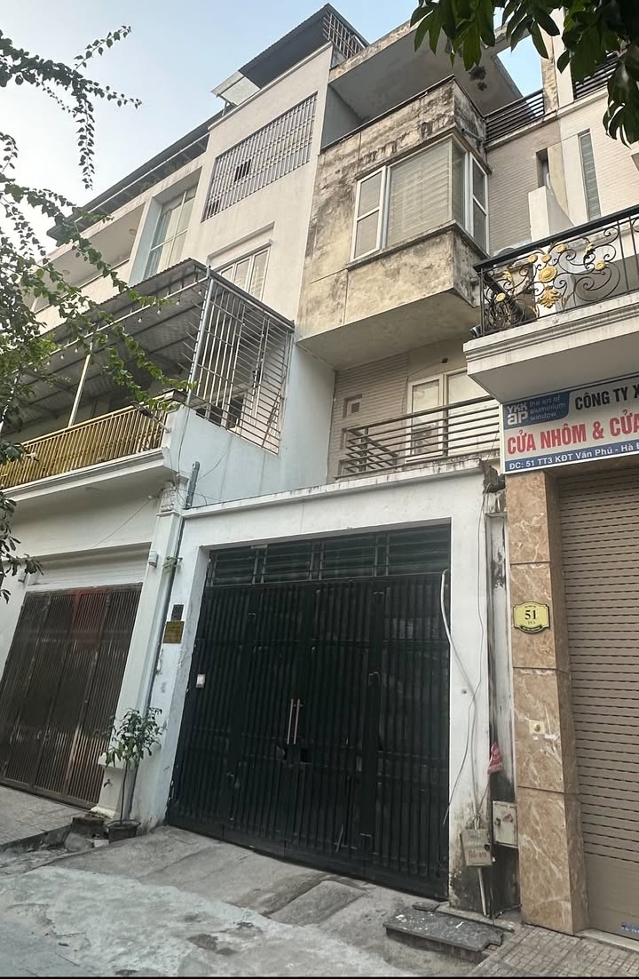 Nhà kho cho thuê 90m² tại Khu đô thị Văn Phú - Phù hợp làm kho, để hàng!