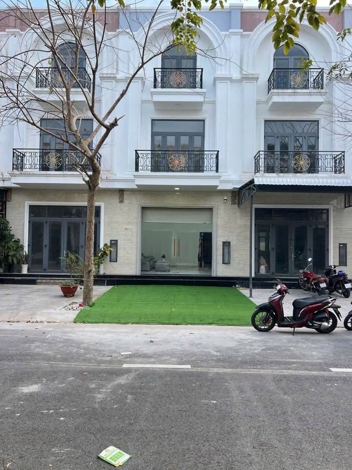 Nhà 1 trệt 2 lầu SEASIDE House KĐT Phú Cường 90m² giá 3.9 tỷ - Chính chủ bán gấp!