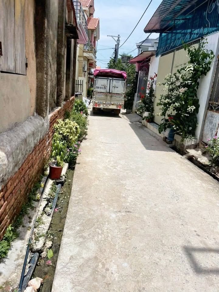 Đất Lô Góc Trục Chính Làng Khai Thái 43,6m² giá 1 tỷ - Kinh doanh sầm uất!