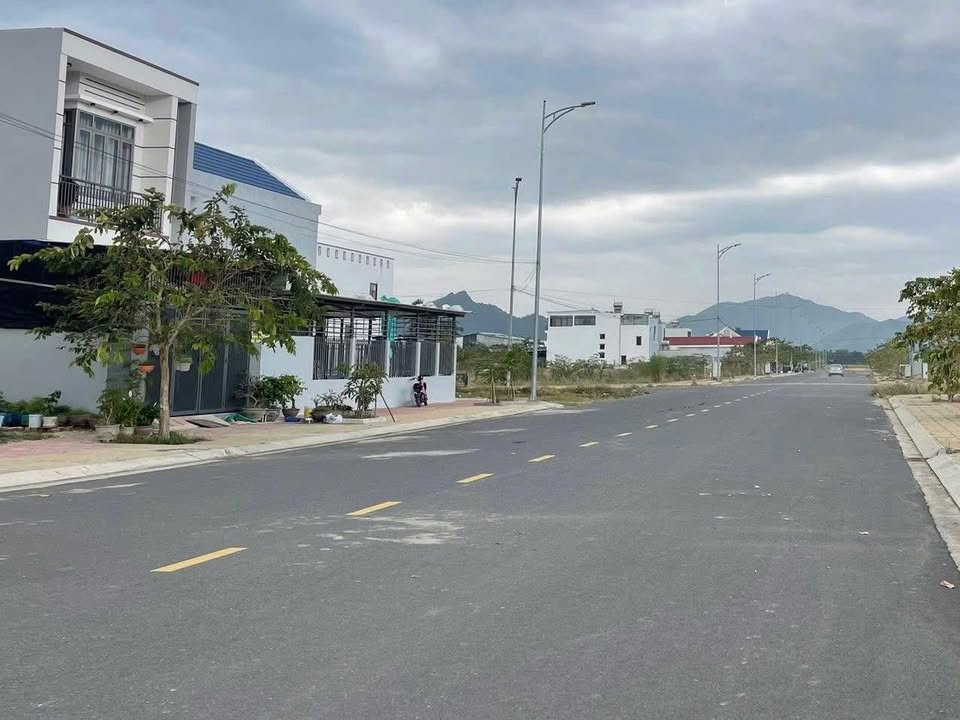 Đất nền tái định cư Võng Trắc Tre, Vạn Ninh 101m² giá 1.5 tỷ - Cơ sở hạ tầng hoàn thiện!